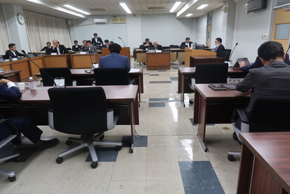令和7年6月23日新庁舎建設特別委員会の様子
