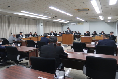 令和7年6月24日の総務産業建設常任委員会の様子