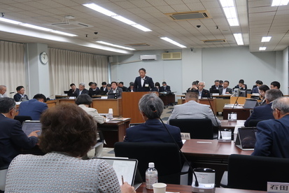 令和7年7月25日全員協議会の様子