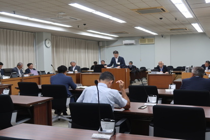 令和7年7月25日新庁舎建設特別委員会の様子