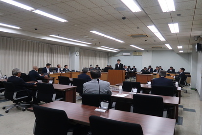 令和7年8月1日総務産業建設常任委員会の様子