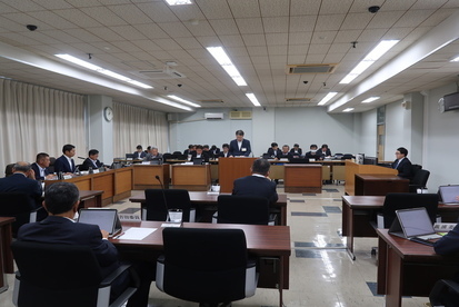 令和7年9月17日総務産業建設常任委員会の様子