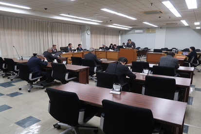 令和7年12月18日民生文教常任委員会の模様