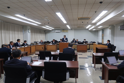 令和7年12月18日総務産業建設常任委員会の模様