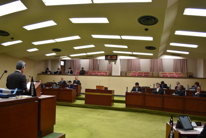 令和7年12月18日本会議（午後）の様子