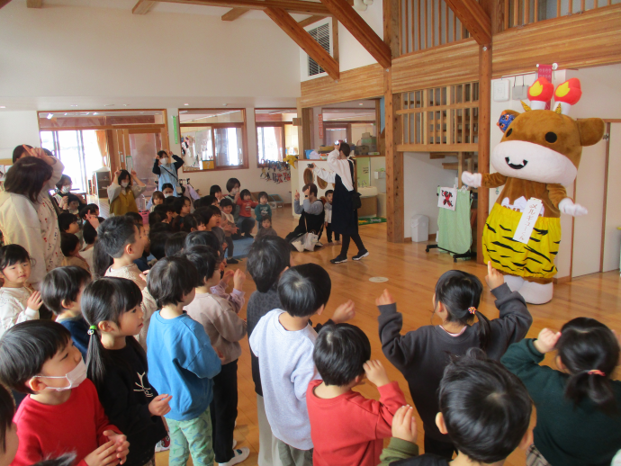 写真：メルギューくんきた