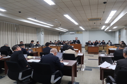 令和8年3月16日予算特別委員会の模様