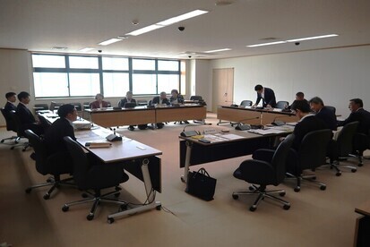 令和8年5月13日総務産業建設常任委員会行政視察の模様